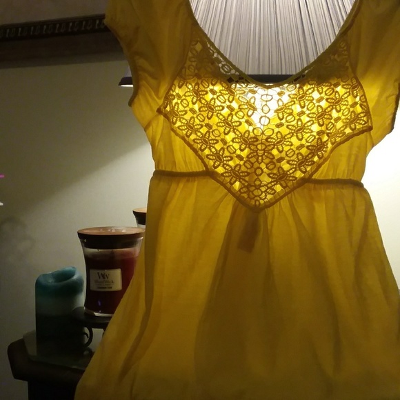 🆕🌻~ Pretty Spring Top - Picture 7 of 8